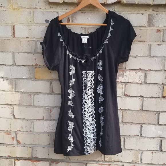 Tops - 🔴Beautiful Top🔴